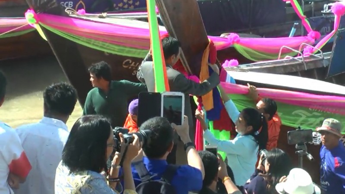 หนึ่งเดียวในไทย !! กระบี่จัดพิธีผูกผ้าหัวโทงเรือ สืบสานประเพณีโบราณของชาวประมงพื้นบ้าน รองรับการเป็นเมือง "krabi go green"