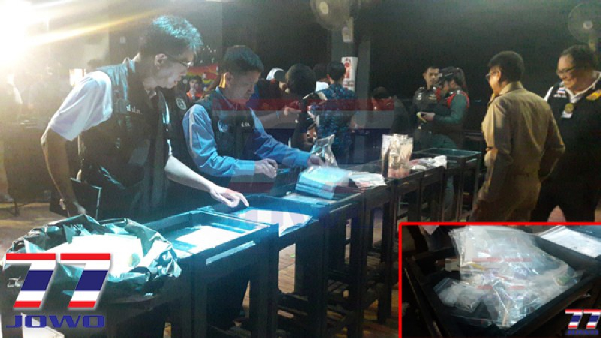 ตรวจเข้ม..!! ชุดปฏิบัติการพิเศษ กรมการปกครองร่วมกัน ปปส. บุกตรวจสถานบันเทิงย่านสมุทรปราการ (มีคลิป)