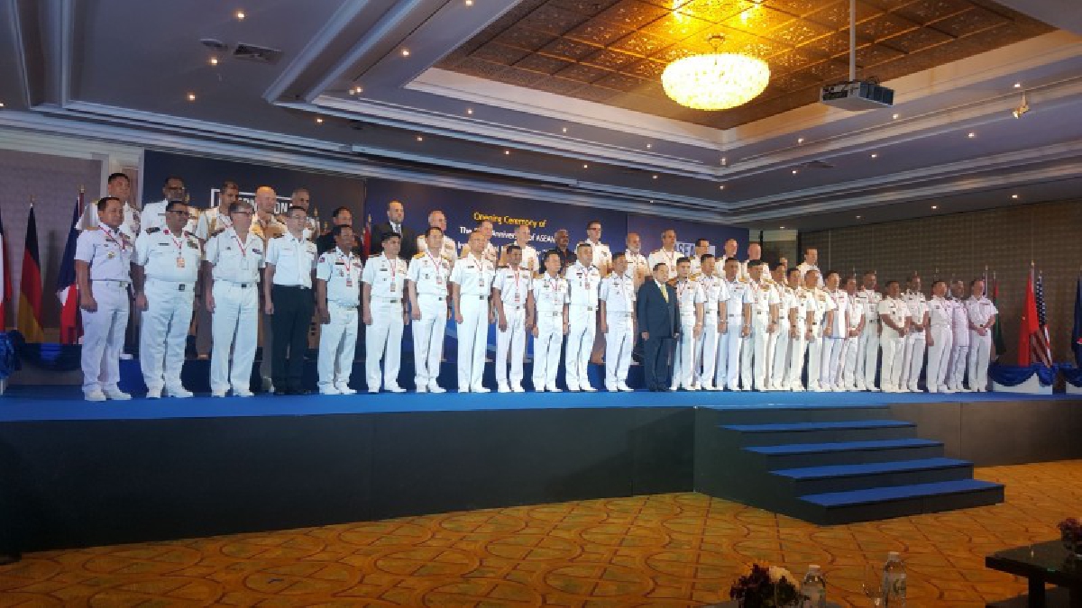 พิธีเปิดงานมหกรรมทางเรือนานาชาติอย่างเป็นทางการ ผู้บัญชาการทหารเรืออาเซียนและนานาชาติร่วมงานคับคั่ง (ชมคลิป)