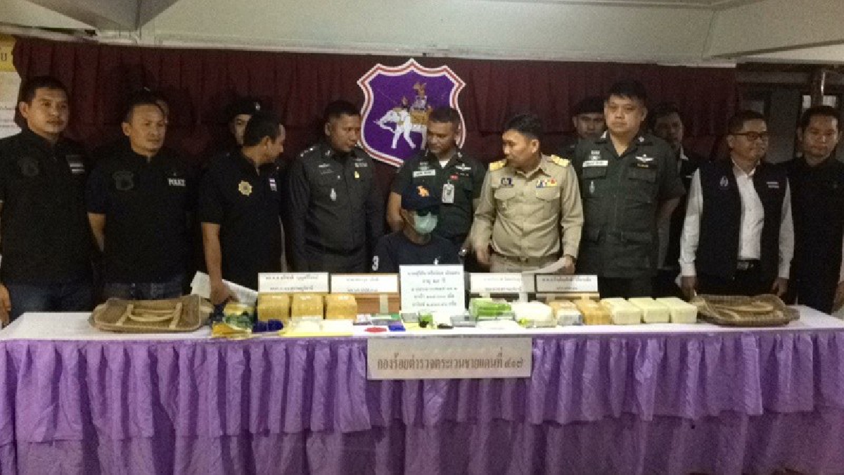 ตชด. 417 สุราษฎร์ธานี ผลงานเจ๋ง..รวบเครือข่ายยาเสพติดได้ของกลางมูลค่ากว่า 20 ล้านบาท เตรียมขยายผลจับกุมนายทุนใหญ่ (มีคลิป)