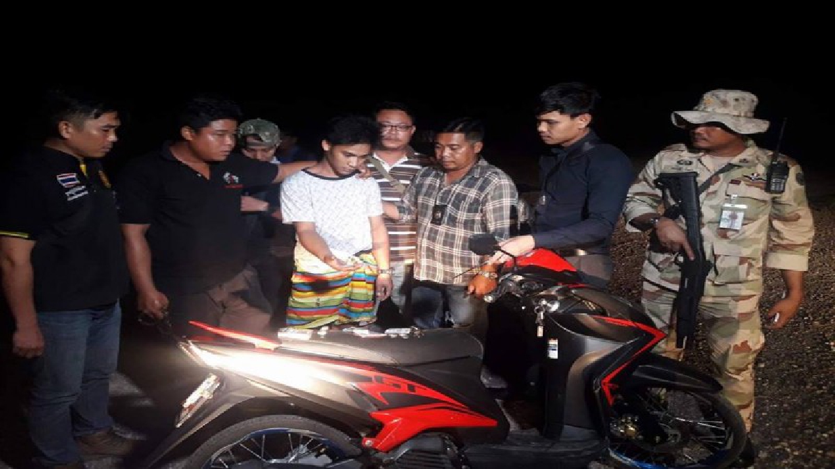 ดูกันชัดๆ..!? เปิดคลิประทึก จนท.บุกรังเข้ารวบ 2 เอเย่นค้ายารายใหญ่..!! (ภาพเหตุการณ์)