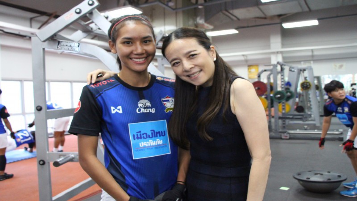 ปลุกกำลังใจ เสียงอ้อนวอนจากนางฟ้าลูกหนัง มาดามแป้งขอแรงเชียร์แข้งชบาแก้ว