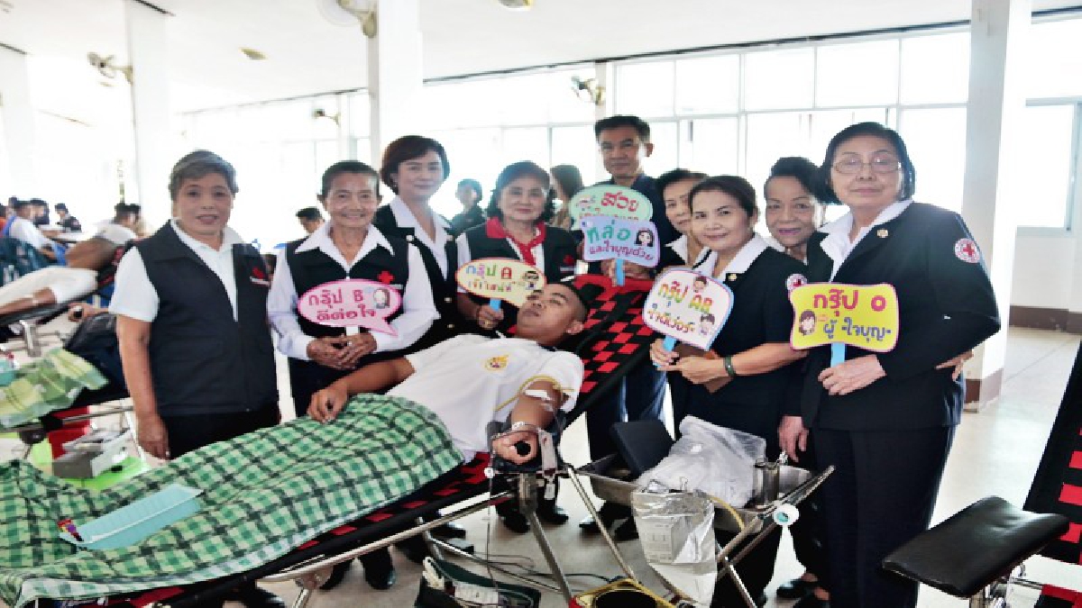 ชลบุรี..!! สัตหีบรวมใจ จัดโครงการ ทำความดี บริจาคโลหิต เพื่อถวายเป็นพระราชกุศลแด่ในหลวง ร.9 (มีคลิป)