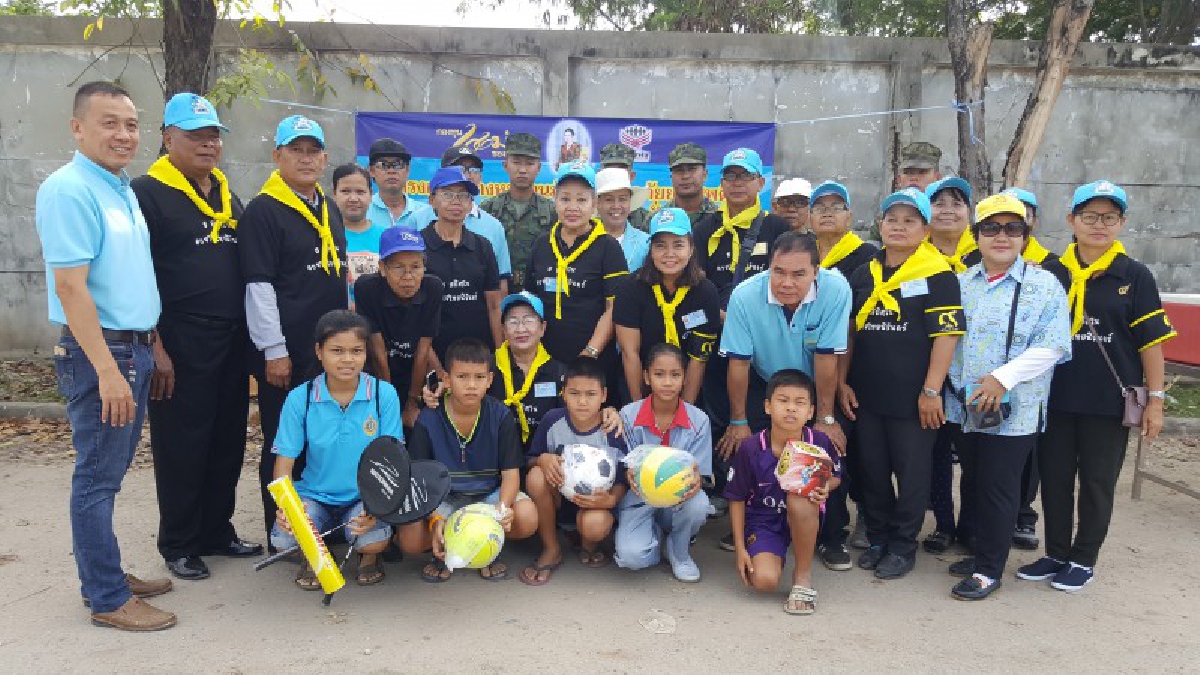 อบต.ในคลองบางปลากด ร่วมเป็นประธานพิธีเดินรงณรงค์ต่อต้านยาเสพติด ชุมชนบ้านคลองมอญจัดกิจกรรมวันครบรอบสถาปนากองทุนแม่ของแผ่นดิน(มีคลิป)