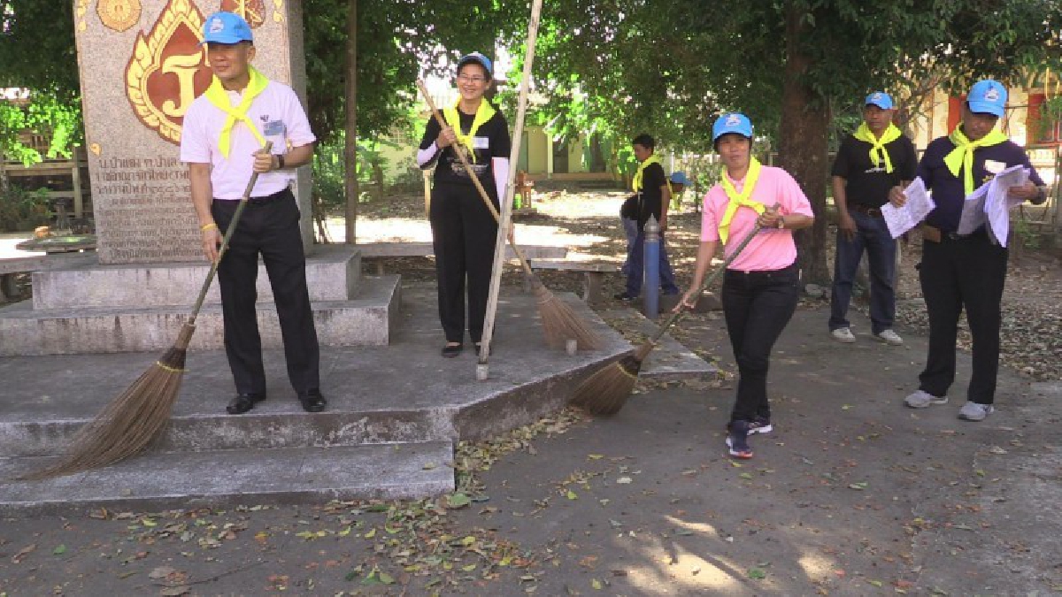"จิตอาสา เราทำความดีด้วยหัวใจ" ร่วมกับ ทหารบก รวมกว่า 100 คน ร่วมทำความสะอาดบริเวณวัด เพื่อบำรุงพระพุทธศาสนาและศาสนสถานให้คงอยู่ตลอดไป