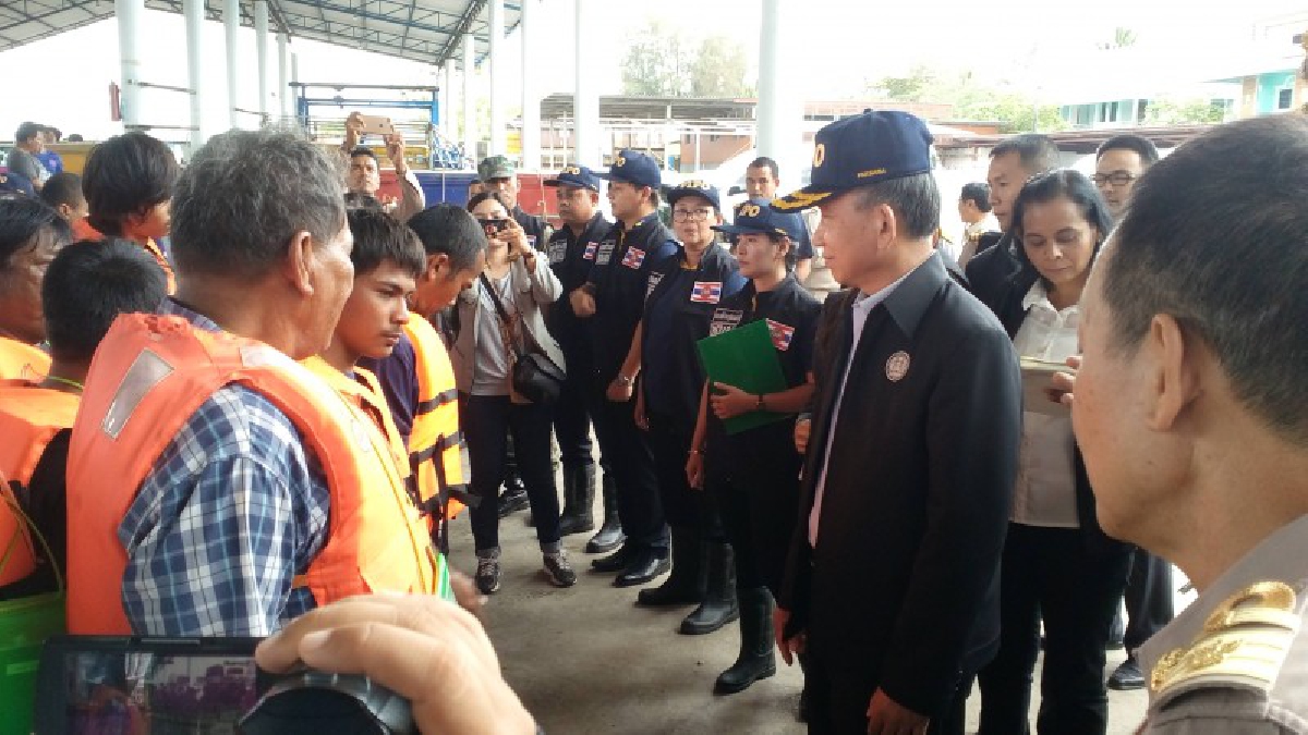 สตูล !! รองนายกรัฐมนตรีเยี่ยมศูนย์ PIPO รับทราบปัญหาการทำประมงผิดกฏหมาย ส่งผลกระทบต่อการส่งออกสินค้าระหว่างประเทศ
