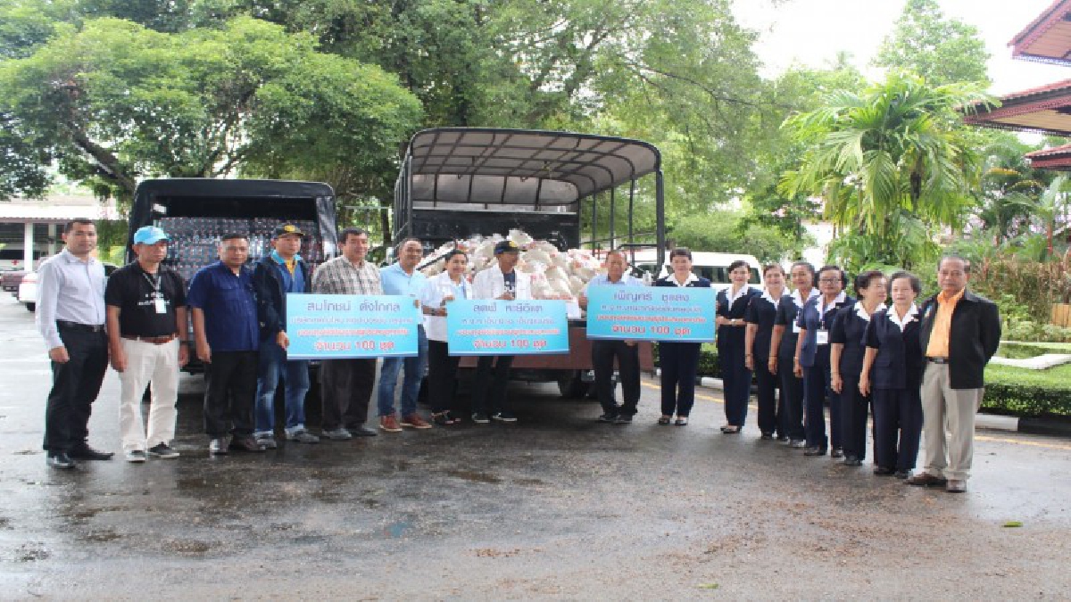 นราธิวาสน่าเป็นห่วง !!! หลายพื้นที่ยังคงมีน้ำท่วมสูง ขณะที่หน่วยงานภาครัฐเร่งช่วยเหลือบรรเทาความเดือดร้อน