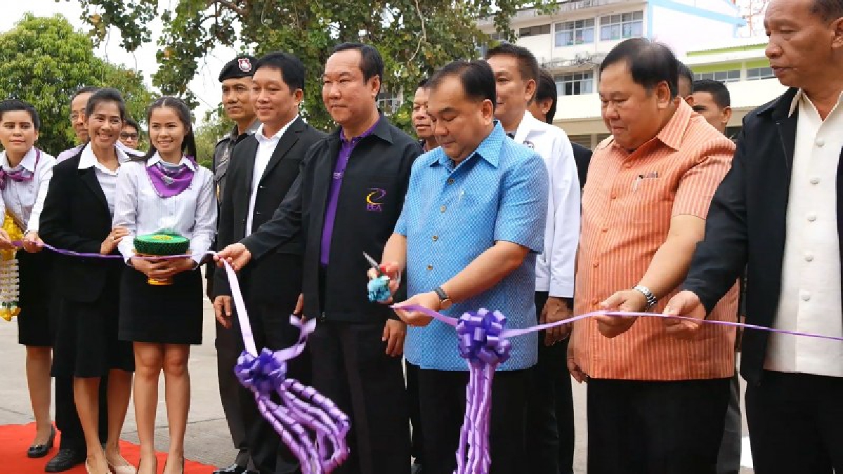 การไฟฟ้าส่วนภูมิภาคจังหวัดนครพนมร่วมกับหน่วยงานที่เกี่ยวข้อง Kick off จัดระเบียบสายไฟและอุปกรณ์สื่อสารโทรคมนาคม (ชมคลิป)