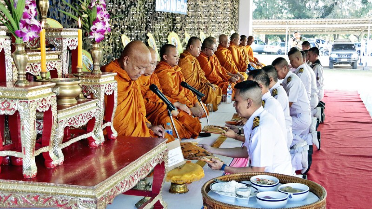 สถาปนาครบรอบ24 ปี แหล่งกำเนิดทหารปืนใหญ่พร้อมมอบทุนการศึกษาบุตรข้าราชการ