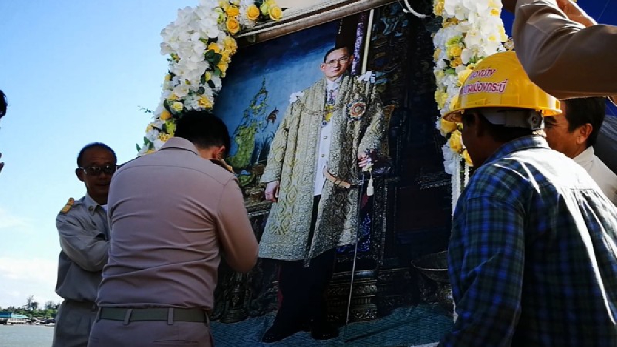 ยังคงตราตรึงในหัวใจ..!! กระบี่รื้อแล้ว "พระเมรุมาศจำลอง" เตรียมสร้างอนุสรณ์รำลึกถึงพ่อ ร.9