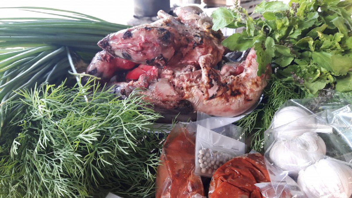หนาวนี้ไม่ควรพลาดเมนูเด็ดผัดเผ็ดหนูนา......ไม่กินไม่ได้แล้ว