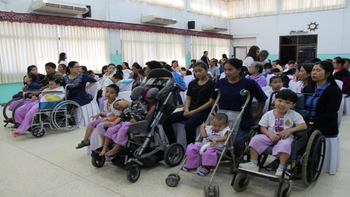 มูลนิธิคุณพุ่ม !! มอบทุนสนับสนุนการศึกษาจำนวน 259 ทุน แก่เด็กออทิสติกและเด็กพิการในพื้นที่จังหวัดเชียงใหม่