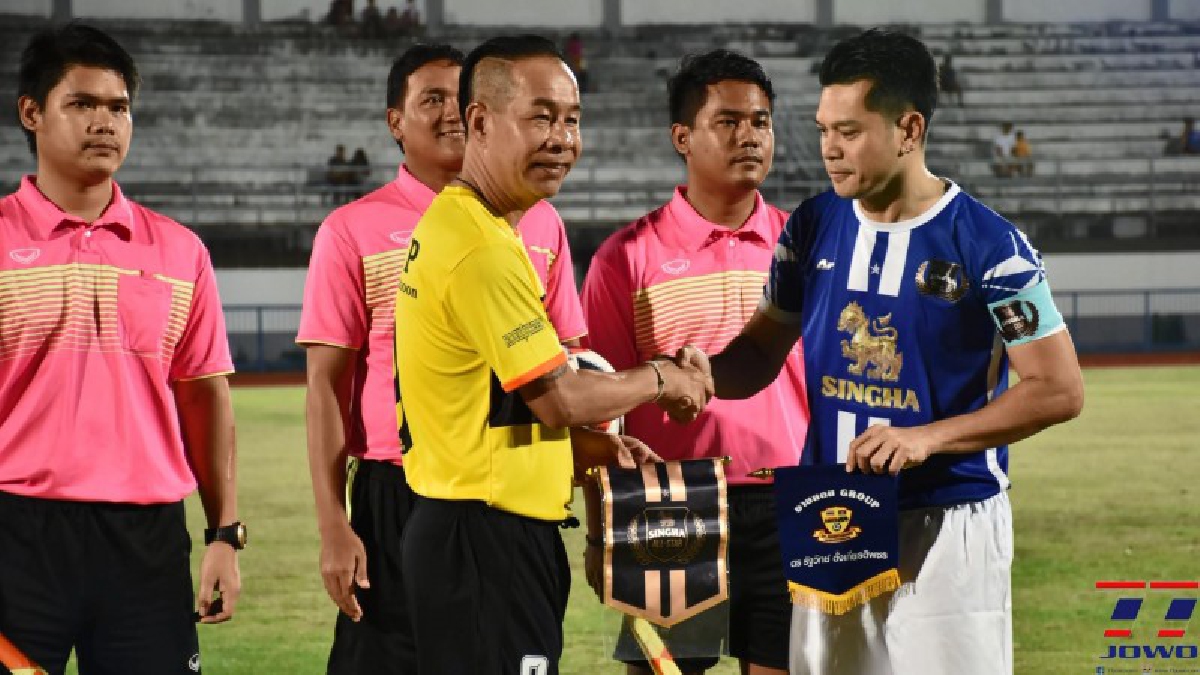 สโมสรโรตารีจันทบูร ร่วมกับสิงห์ออลสตาร์ จัดแข่งขันฟุตบอลการกุศล เพื่อสมทบทุนให้ผู้ป่วยโรคสะเก็ดเงิน และ สาธารณกุศลในจังหวัดจันทบุรี (มีคลิป)