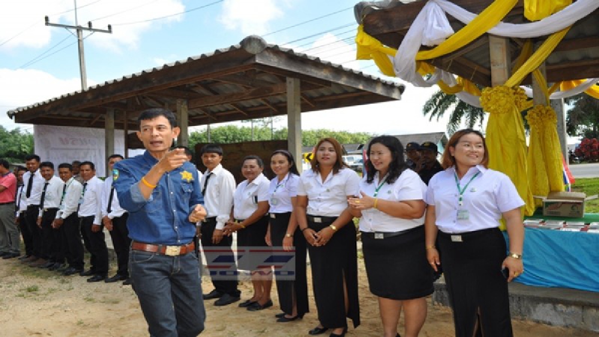 มหาวิทยาลัยชีวิต เดินหน้าจัดกิจกรรมตามรอยศาสตรพระราชา ร.9 หวังพัฒนาชุมชุนในอำเภอท่าชนะ มั่นคงและยั่งยืนตลอดไป..!! (ชมคลิป)