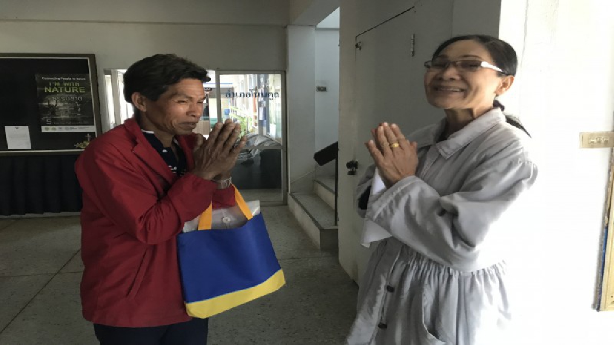 คืบหน้า !! นายอำเภอโนนคูณเตรียมเยียวยาช่วยเหลือเงินประกันสังคม หนุ่มใหญ่ศรีสะเกษ พร้อมส่งเรื่องคืนสิทธิ์ความเป็นคนแล้ว (มีคลิป)