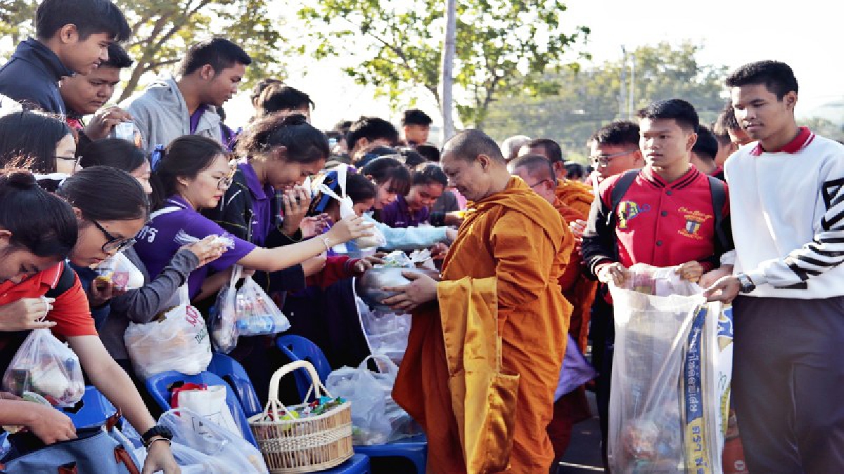 โรงเรียนสิงห์สมุทร !! ร่วมทำบุญใส่บาตรพระสงฆ์ เนื่องในวันคล้ายวันสถาปนาครบ 80 ปี