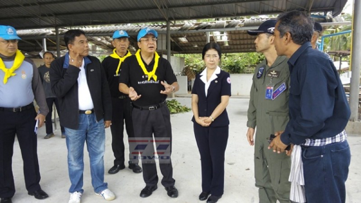 พ่อเมืองสุราษฎร์ระดมกำลังทุกภาคส่วนกว่า 500 นาย เร่งฟื้นฟูเยียวยาหลังพายุหมุนถล่มเสียหายกว่า120หลังคาเรือน (ชมคลิป)