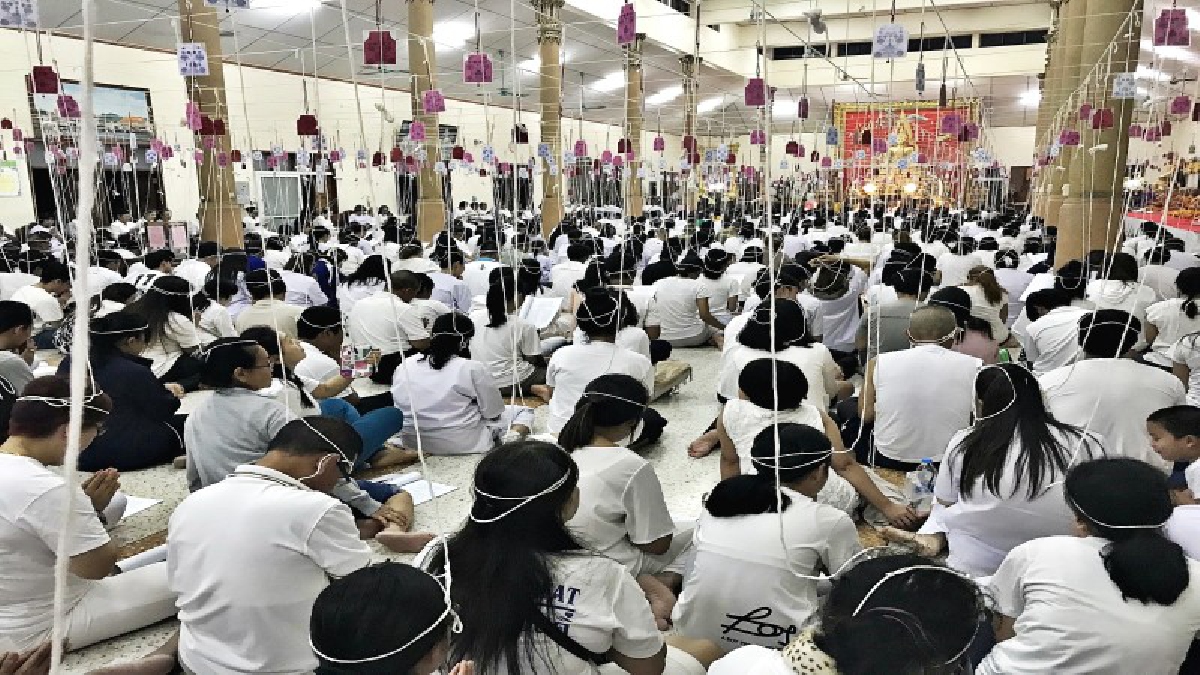 รับสิ่งดีๆในวันปีใหม่..!?? ประชาชนสัตหีบ ร่วมสวดมนต์ต้อนรับปีใหม่แน่นวัด