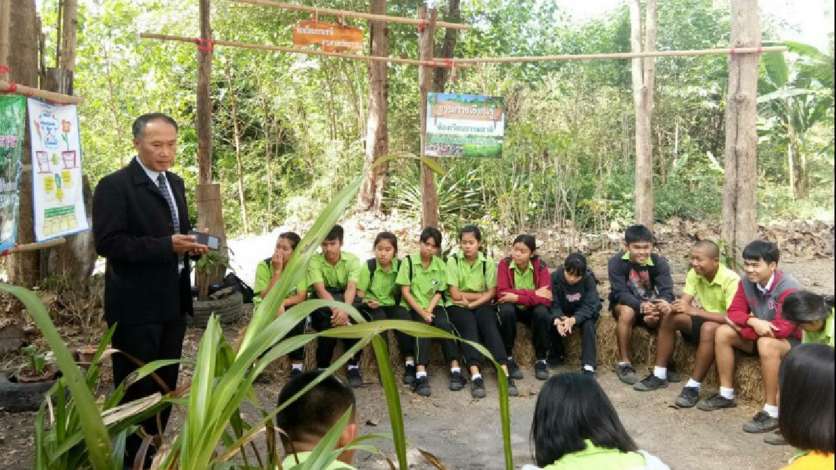 ตามรอยเท้าพ่อ . . . โรงเรียนปากช่อง 2 โคราช  นำเด็กนักเรียนเข้าห้องเรียนธรรมชาติ ตามศาสตร์พระราชา เน้นการมีส่วนร่วมอย่างยั่งยืน