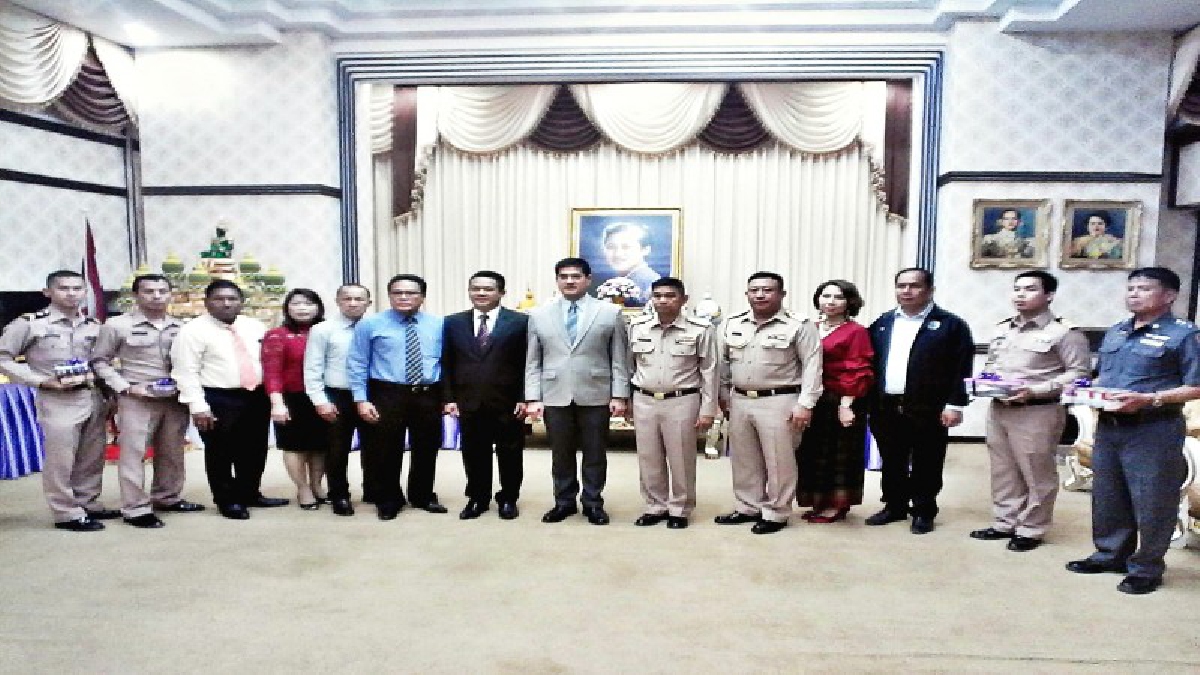 ทรภ.1 รับมอบอาหารทะเลจากประมงอ่าวไทย สู่เด็กดอยขาดสารไอโอดีนตามโครงการพระราชดำริฯ