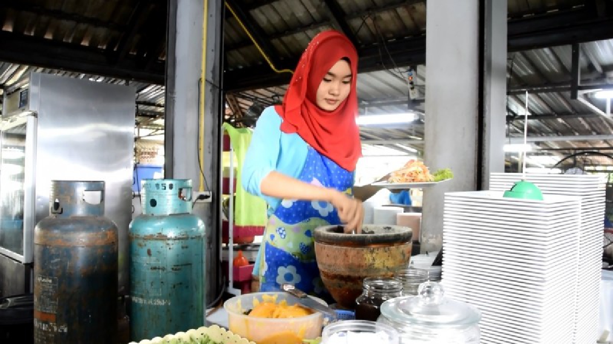ของดีต้องแบบนี้แหละ..! ร้านส้มตำที่แพงที่สุดในประเทศ ออกโรงชี้แจง ที่ราคาแพงเพราะใช้วัตถุดิบคุณภาพ และค่าครองชีพสูง (มีคลิป)