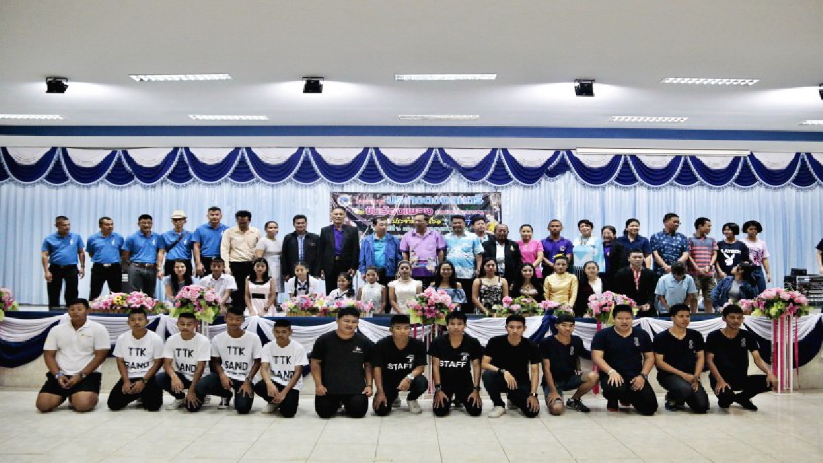 ชลบุรี..!! อ.สัตหีบ เปิดการประกวดวงดนตรีและขับร้องเพลงสำหรับเด็กและเยาวชน ให้กล้าแสดงออก-ห่างไกลยาเสพติด (มีคลิป)