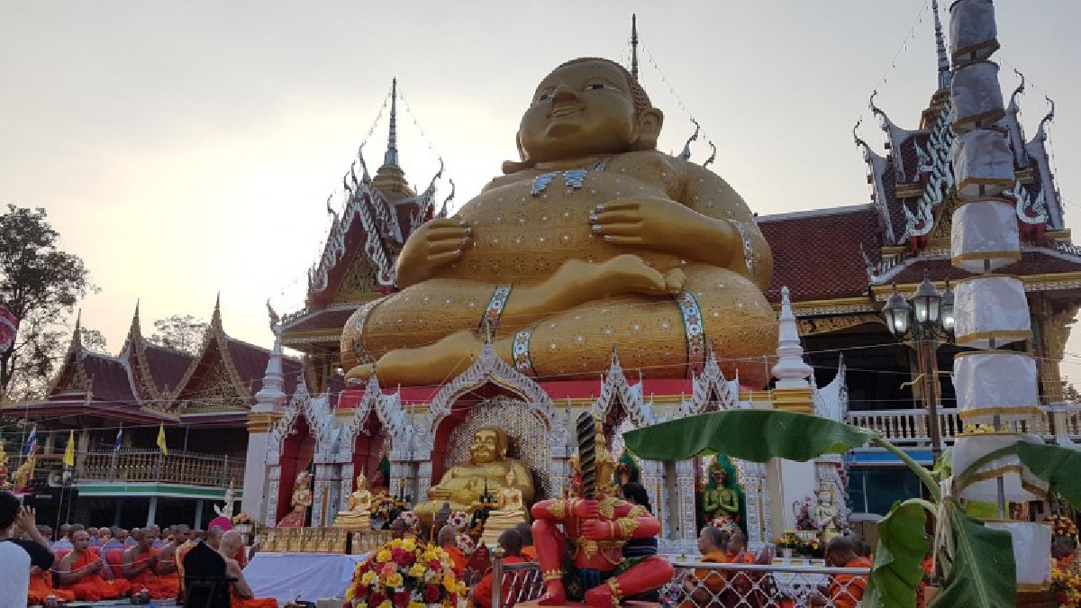วัดดังเมืองสุพรรณ ฉลองพระสังกัจจายน์องค์ใหญ่ที่สุดในประเทศไทย เนื้อโลหะหน้าตักกว้าง 9 เมตร สูง 10 เมตร (คลิป)