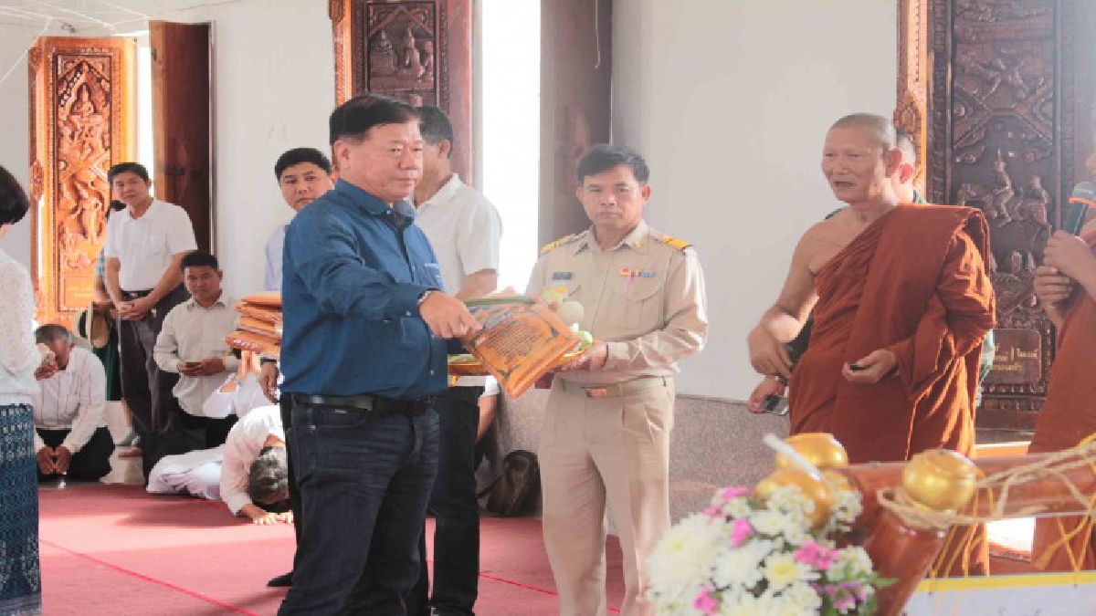 เพิ่มบุญ..เพิ่มกุศล!?? องคมนตรีพร้อมครอบครัวทำบุญใหญ่ ถวายอุโบสถเป็นพุทธบูชา