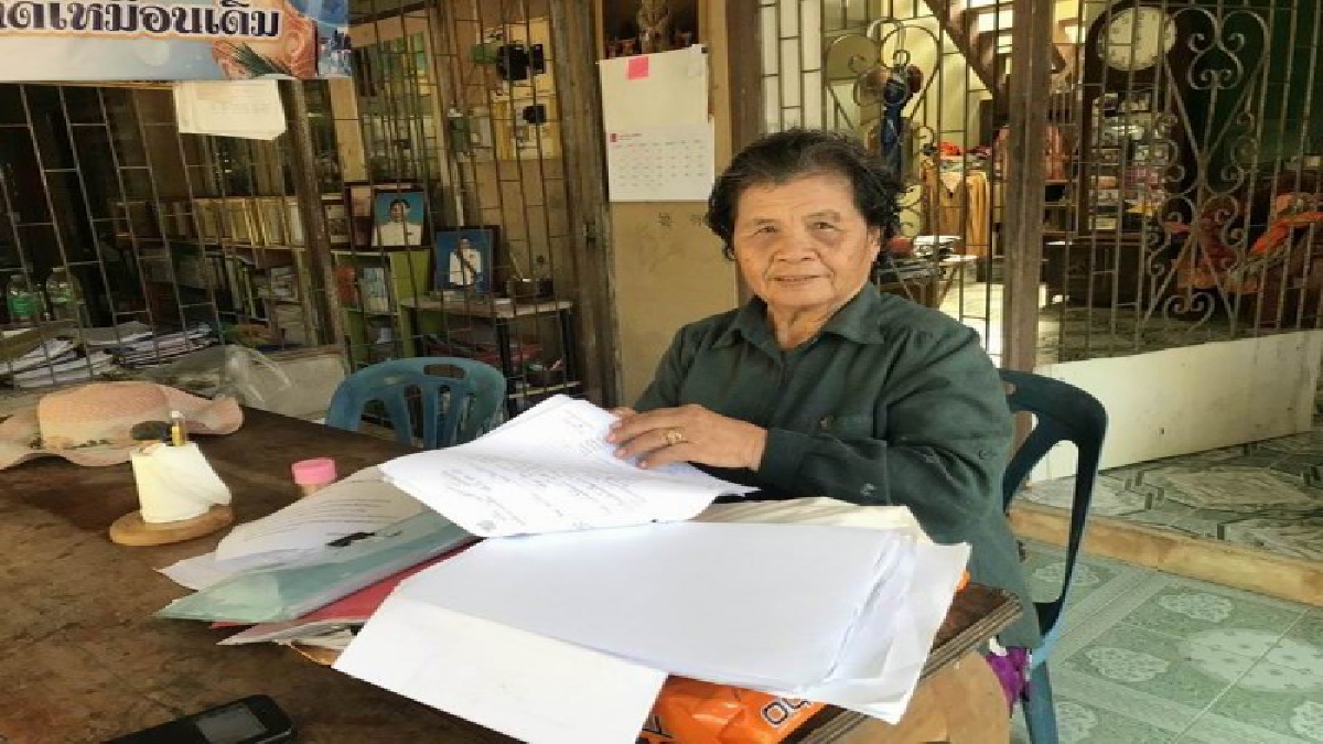 คืบหน้า !! ชาวบ้านศรีสะเกษกว่า 20,000 คน เรียกร้องที่ดินทำกิน ยายทองคำรวบรวมเอกสารเตรียมยื่นเรื่องให้