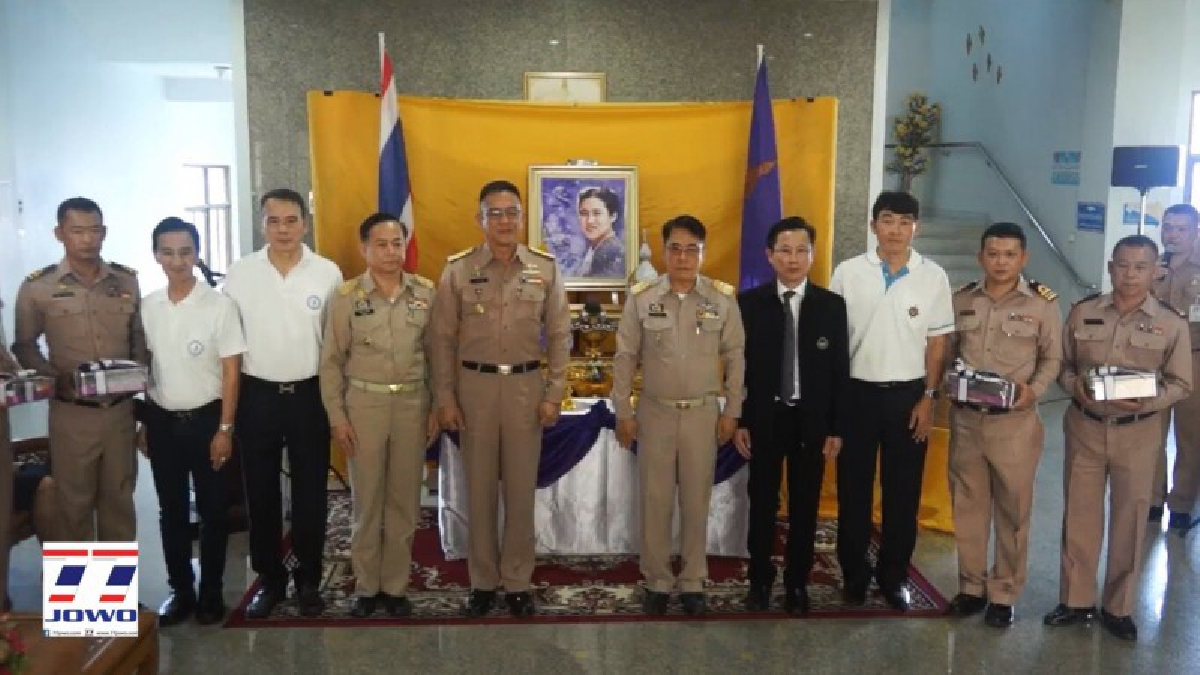 สมุทรสงคราม !! จัดพิธีส่งมอบปลาทูแห้งและน้ำปลา ให้กับกองทัพเรือภาค 1 ในโครงการตามพระราชดำริต่อต้านโรคขาดสารไอโอดีน