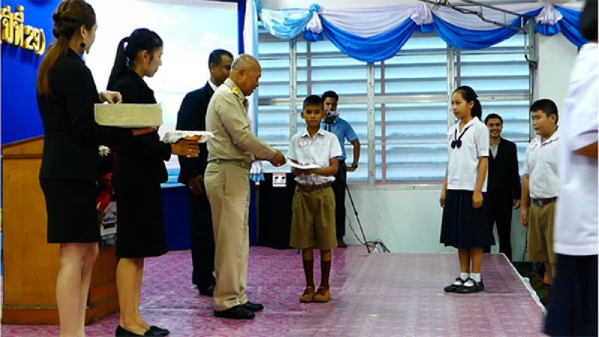 ชุมพร!! บริษัท ซีเฟรชอินดัสตรี จำกัด (มหาชน) ผู้ผลิตแปรรูปกุ้งแช่เยือกแข็งส่งออกมอบทุนการศึกษาปีที่29 เข้าสู่ทศวรรษที่3(ชมคลิป)