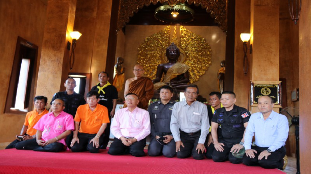 พ่อเมืองตราดแนะพัฒนาโบสถ์ดินเป็นแหล่งท่องเที่ยวเชิงศาสนา วัฒนธรรม (มีคลิป)