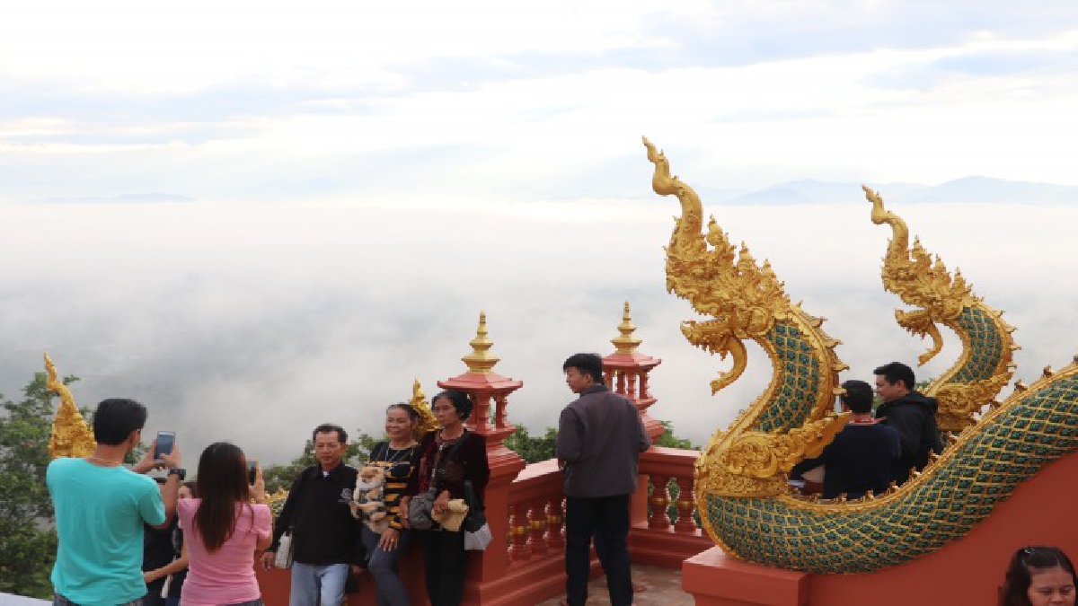 ไหว้พระทำบุญ! บนวัดดอยพระฌาน จ.ลำปาง พร้อมชมทะเลหมอกที่สวยงาม
