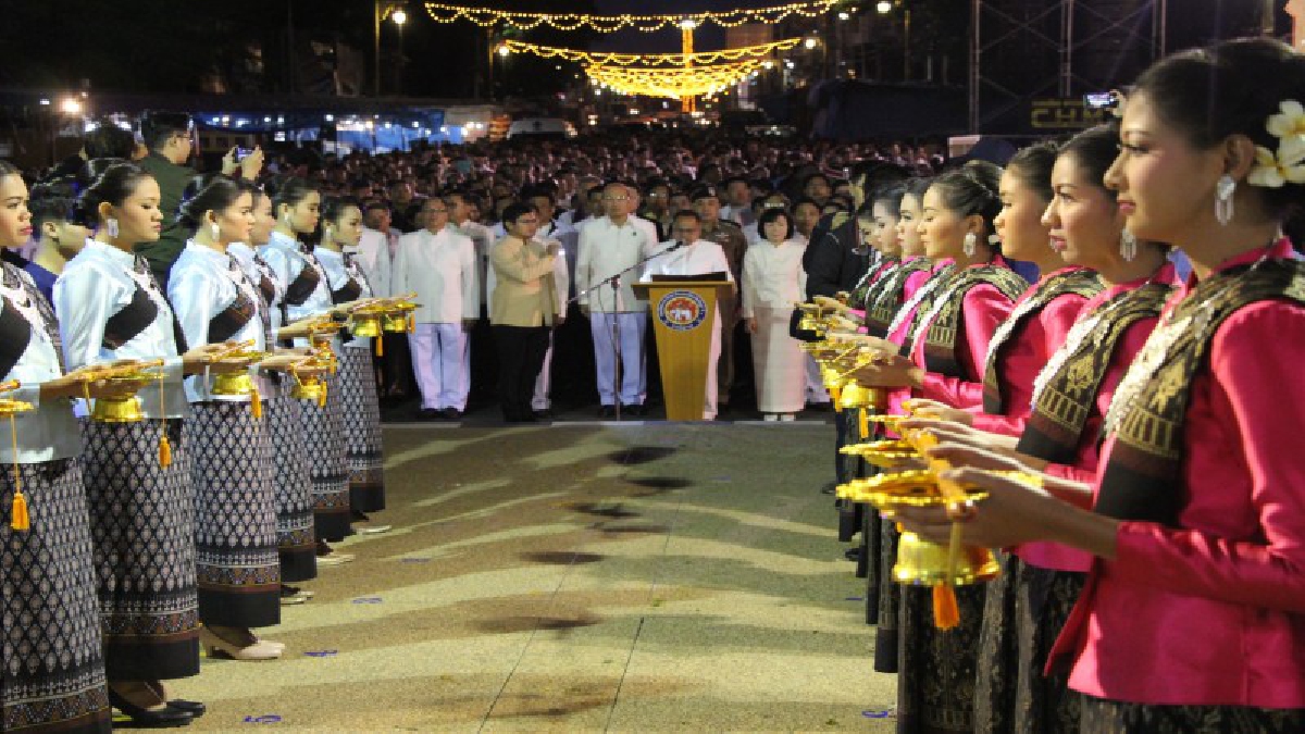รวมพลังศรัทธา!! ชาวชัยภูมินับหมื่น แห่ร่วมพิธีบวงสรวงดวงวิญญาณเจ้าพ่อพญาแล เพื่อความเป็นสิริมงคล (ชมคลิป)