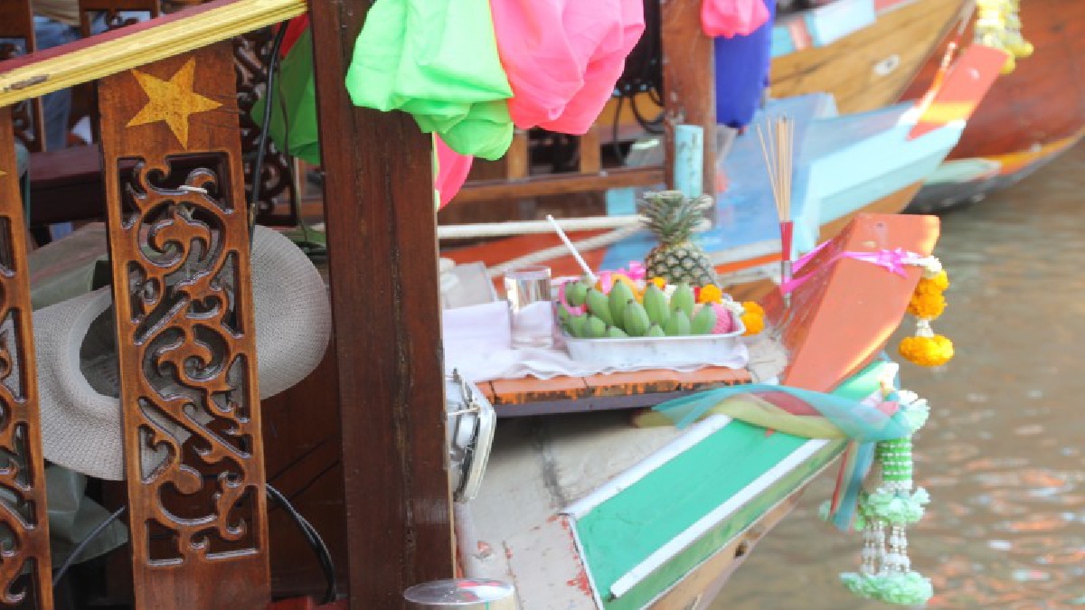 อยุธยา นำเรือเกือบ 100 ลำเข้าพิธีไหว้แม่ย่านางเรือในลุ่มน้ำเจ้าพระยา/ป่าสัก อย่างยิ่งใหญ่ ก่อนลงแข่งขันเรือยาวประเพณี (ดูคลิป)