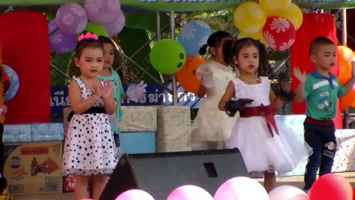 วันเด็กชายแดนไทย เมียนมาร์ คึกคัก เยาวชนไทย-พม่า นับพันแห่เที่ยวงาน หนูอยากให้มีวันเด็กทุกวัน