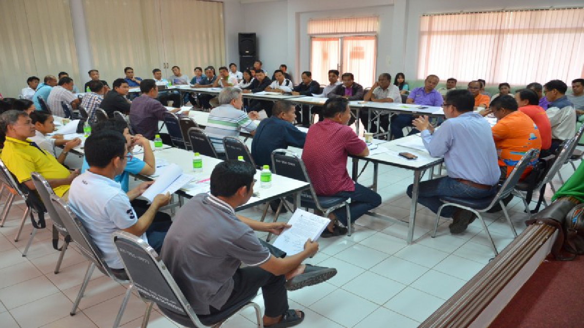 กยท.ประชุมสถาบันเตรียมซื้อยาง ทั้งหมด 41 แห่ง เพื่อเตรียมความพร้อม และกำหนดวิธีการรับซื้อยาง และจัดหาโรงงานจัดเก็บน้ำยาง เพื่อส่งมอบให้ กยท.