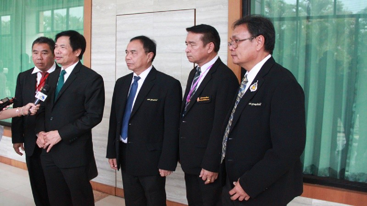 เลขา สอศ.ตั้งเป้าการรัับสมัครนักเรียนปีการศึกษา 2561 ต้องเพิ่มขึ้น ย้ำการรับนักเรียน ต้องโปร่งใสตรวจสอบได้ เป็นธรรม (มีคลิป)