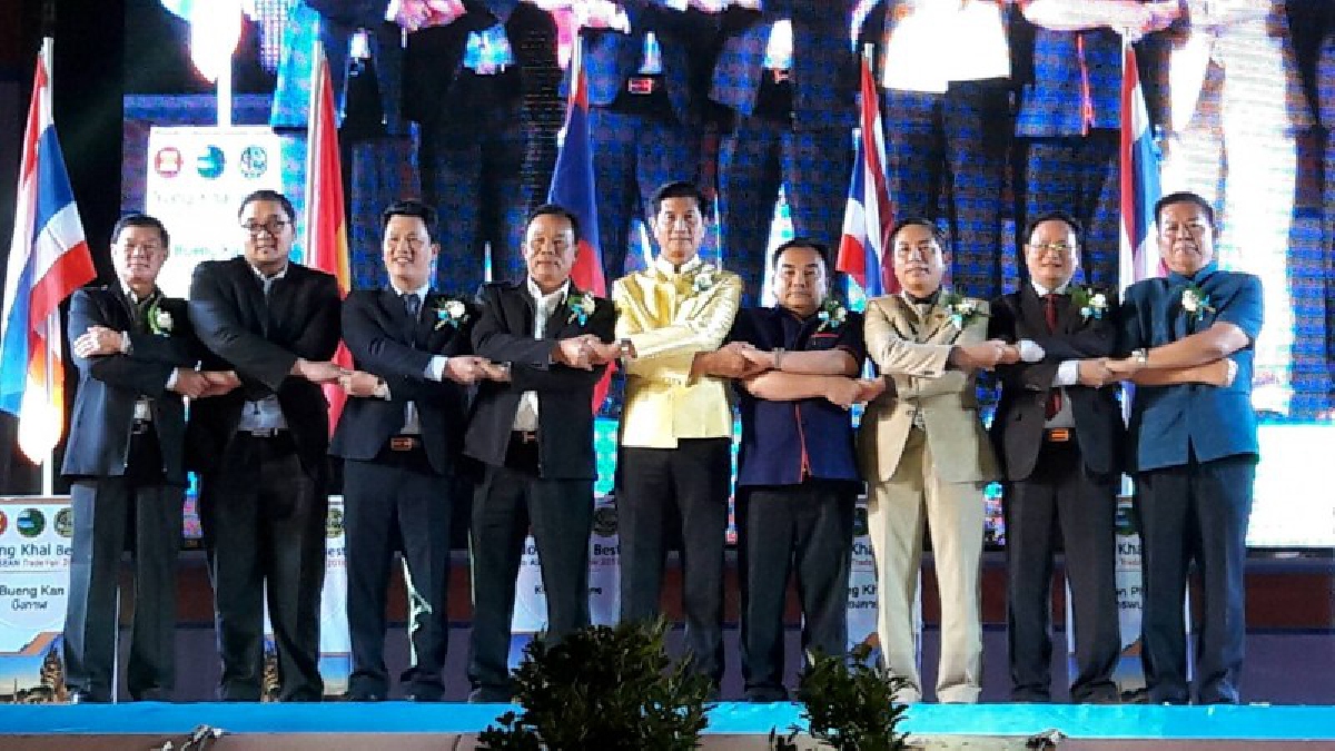 งานแสดงและจำหน่ายสินค้า Nong Khai Best to ASEAN Trade Fair 2018 ต้อนรับผู้บริหารระดับสูง 3 ประเทศ 9 จังหวัด/แขวง กระตุ้นเศรษฐกิจ