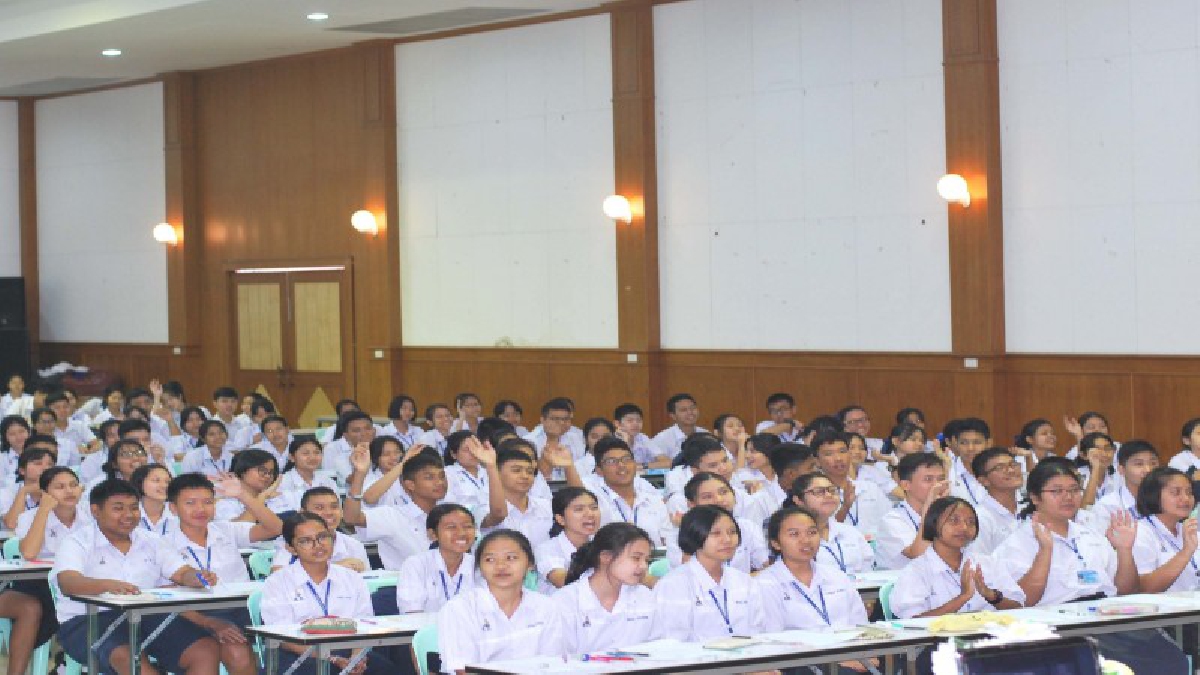 เพลงแปลงพุทธศาสนา ! ผช.เจ้าอาวาสวัดพระงามแปลงแต่งเนื้อร้องแทรกหลักคำสอนทางพระพุทธศาสนา เยาวชนชื่นชอบเพียบ