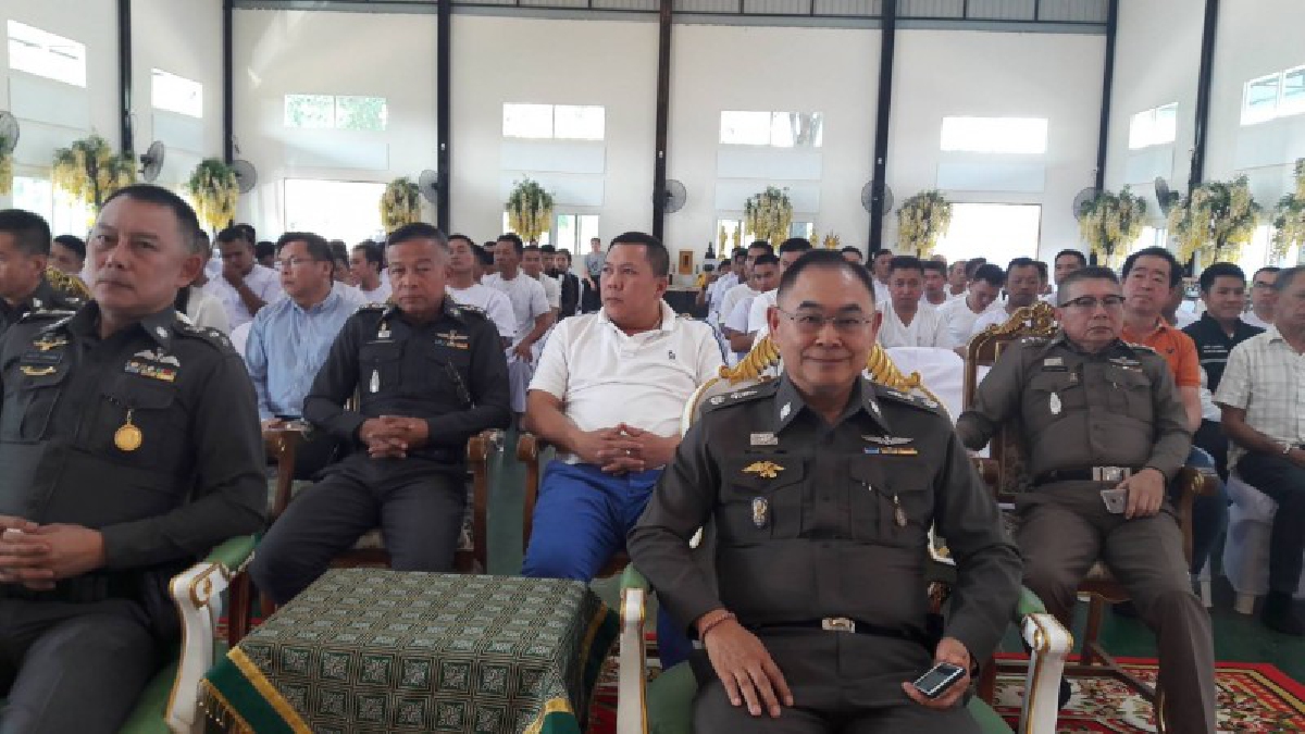 สภ.หนองขามจัดโครงการ"ปฏิบัติธรรมส่งเสริมคุณธรรม  จริยธรรม เพื่อถวายเป็นพระราชกุศล แด่ สมเด็จพระเจ้าอยู่หัวฯ(มีคลิป)