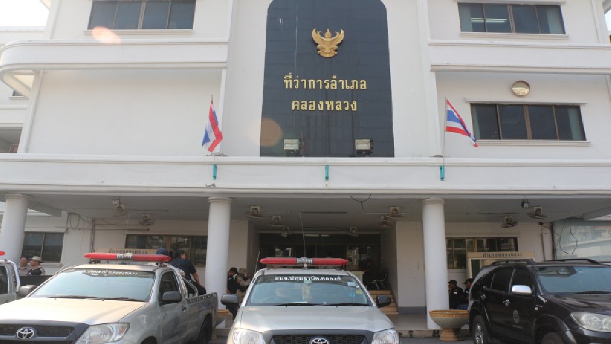 คืบหน้าล่าสุด!! "กลุ่มชายฉกรรจ์" พร้อมอาวุธปืน บุกเข้าจับคนร้าย 2 คน กลางปั๊มแก๊สเอ็นจีวี อยู่ระหว่างการตรวจสอบ!!