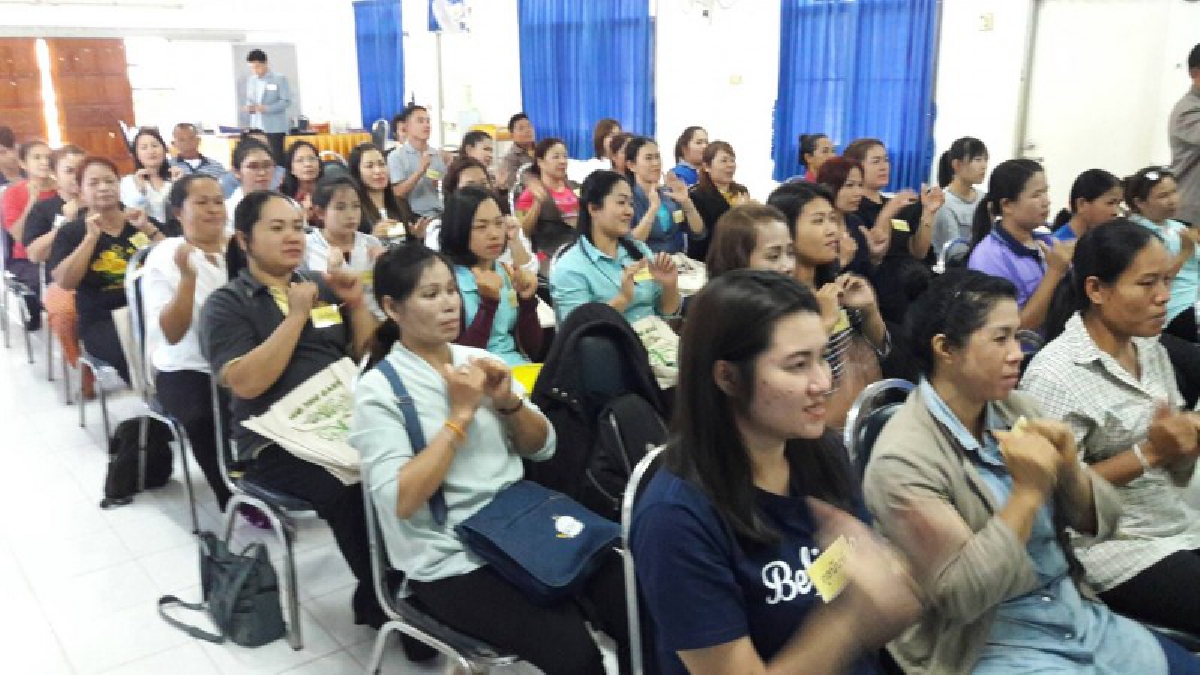 สาธารณสุขจังหวัดหนองคาย...เปิดอบรมหลักสูตรนวด ไทยเพื่อสุขภาพ (150 ชั่วโมง) รุ่นที่ 2 (คลิป)