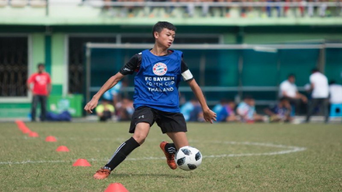 สุดยอดแข้งไทยไม่แพ้ใครในโลก ได้ 16 เยาวชนเข้ารอบบอลเอฟซี บาเยิร์น ยูธ คัพ