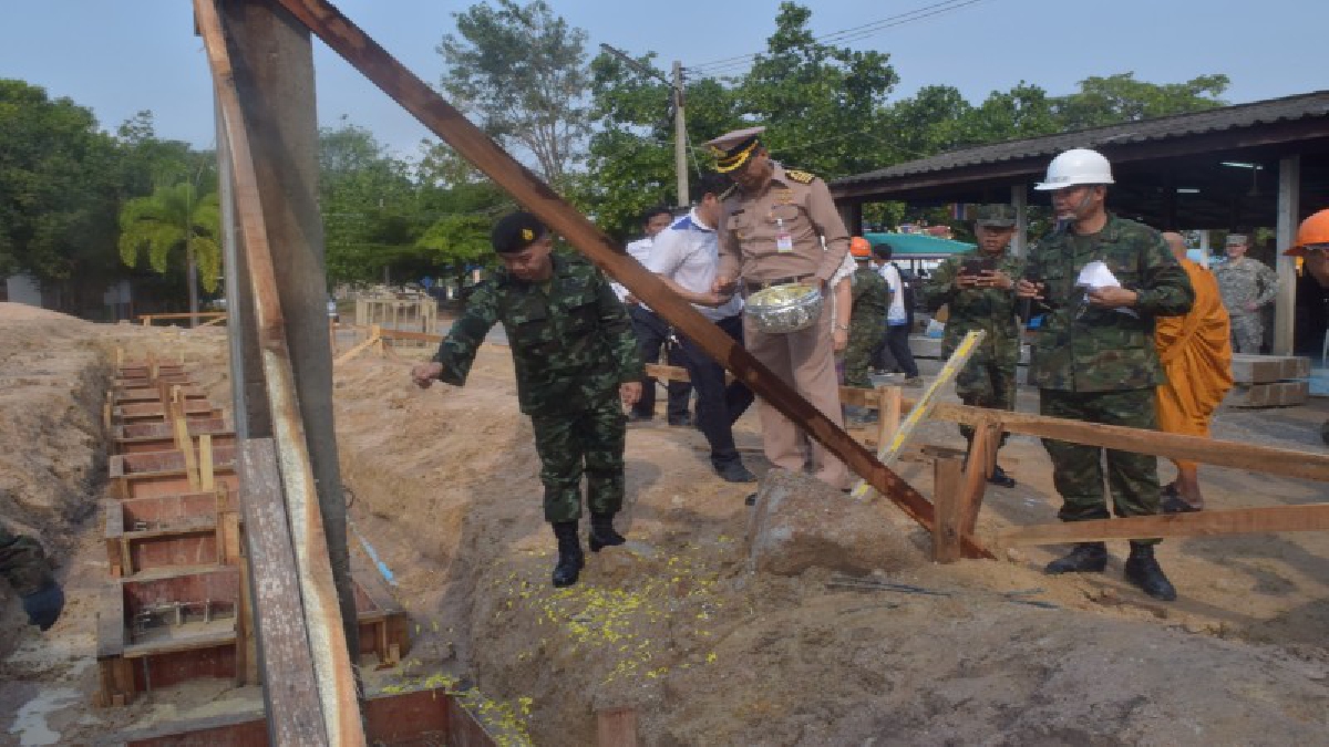 กองทัพไทย สหรัฐ ยกเสาเอกในการก่อสร้างอาคารเอนกประสงค์ ณ โรงเรียนวัดสมบูรณาราม จ.ระยอง สนับสนุนการฝึกร่วมผสมคอบบร้าโกล์ 2018