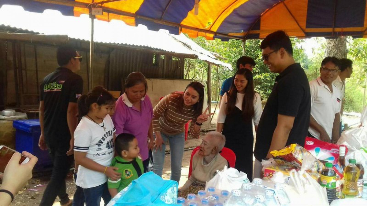ธารนำ้ใจหลั่งไหล ช่วยคุณยายวัย 90  ถูกทิ้งให้อยู่คนเดียวกับบ้านในสวน เตรียมสร้างบ้านหลังใหม่ให้ในเร็วๆนี้