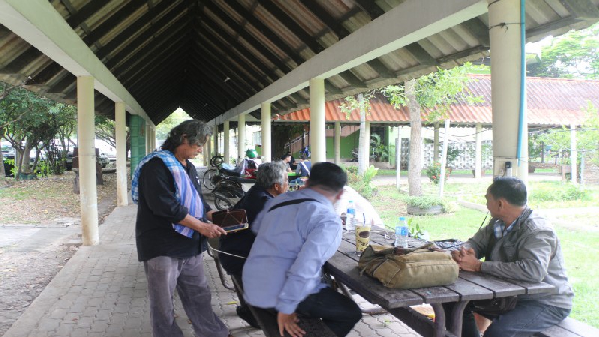 8 สมาชิก We Walk เตรียมเดินทางเข้ารับทราบข้อกล่าวหาที่ สภ.คลองหลวง