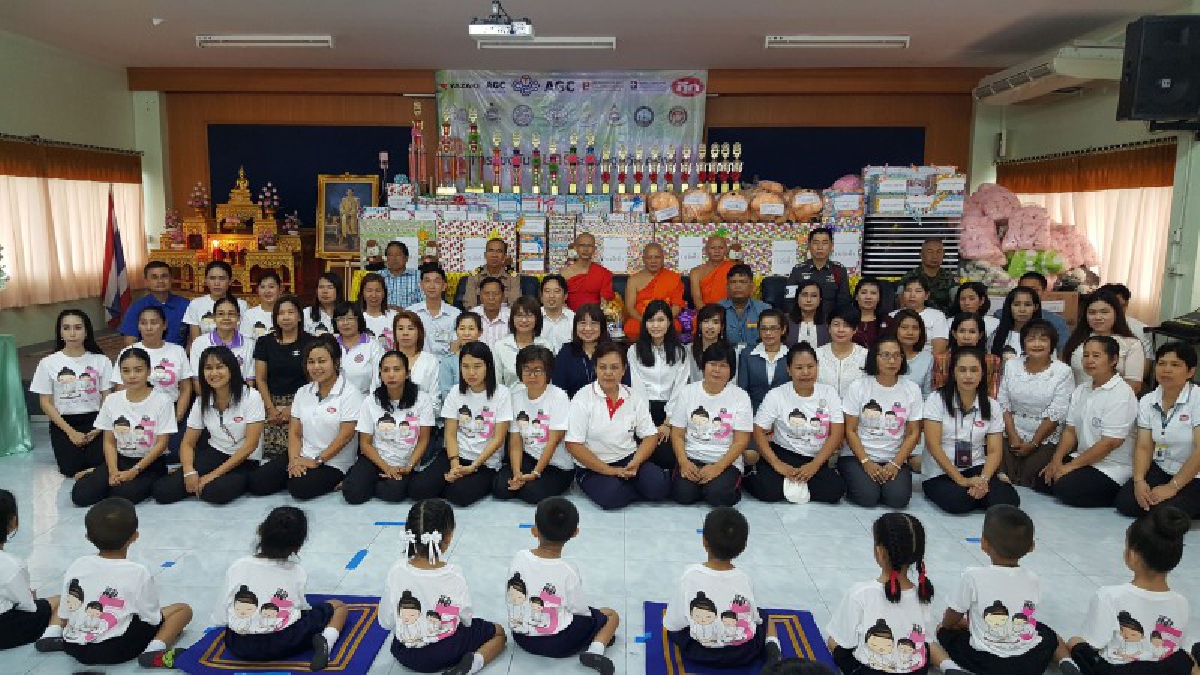 **โรงเรียนวัดใหญ่จัดการแข่งขันนั่งสมาธิระดับปฐมวัย นำเด็กอายุไม่เกิน 6 ขวบเข้าร่วมแข่งขัน (มีคลิป)