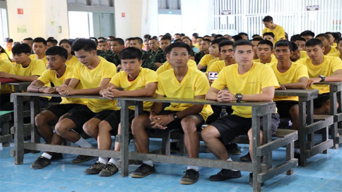 โครงการ”วิวัฒน์พลเมือง”รุ่นที่ 10 ติวเข้ม นักเรียนนักศึกษาสอบเข้า นักเรียนนายร้อย นักเรียนนายสิบ(มีคลิบ)