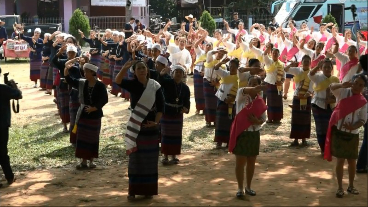 ขอบคุณผีฟ้า...ชาวไทยพวน จังหวัดน่าน จัดพิธีบวงสรวงผีฟ้า เพื่อขอบคุณผีฟ้าที่ให้น้ำฝนแก่ชาวนา (มีคลิป)